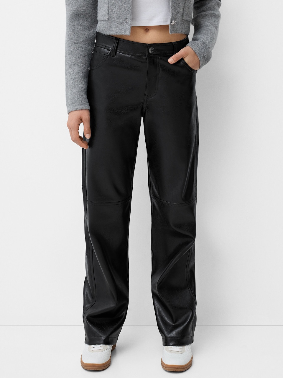 Pantaloni piele Bershka