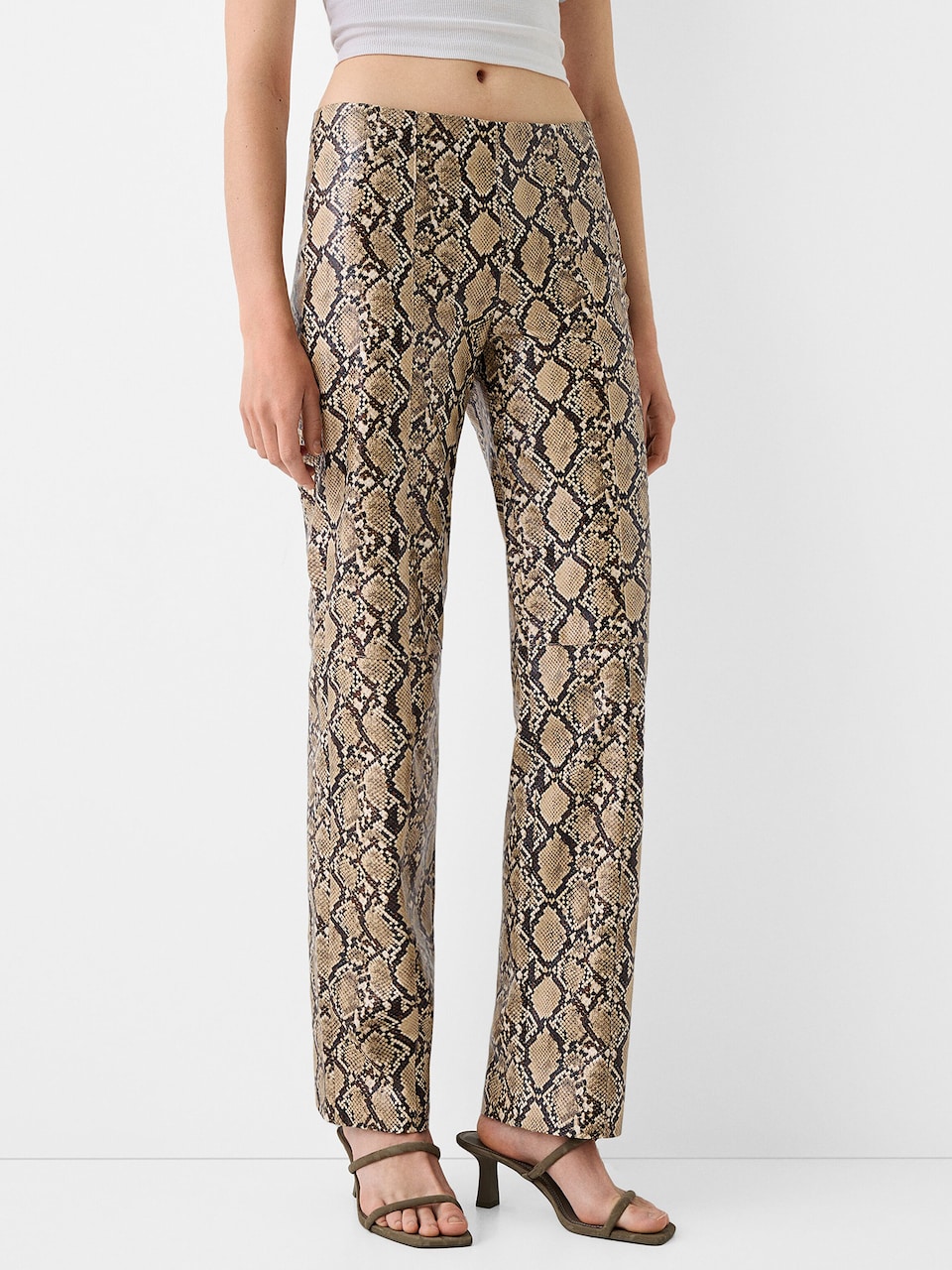 Pantaloni piele Bershka