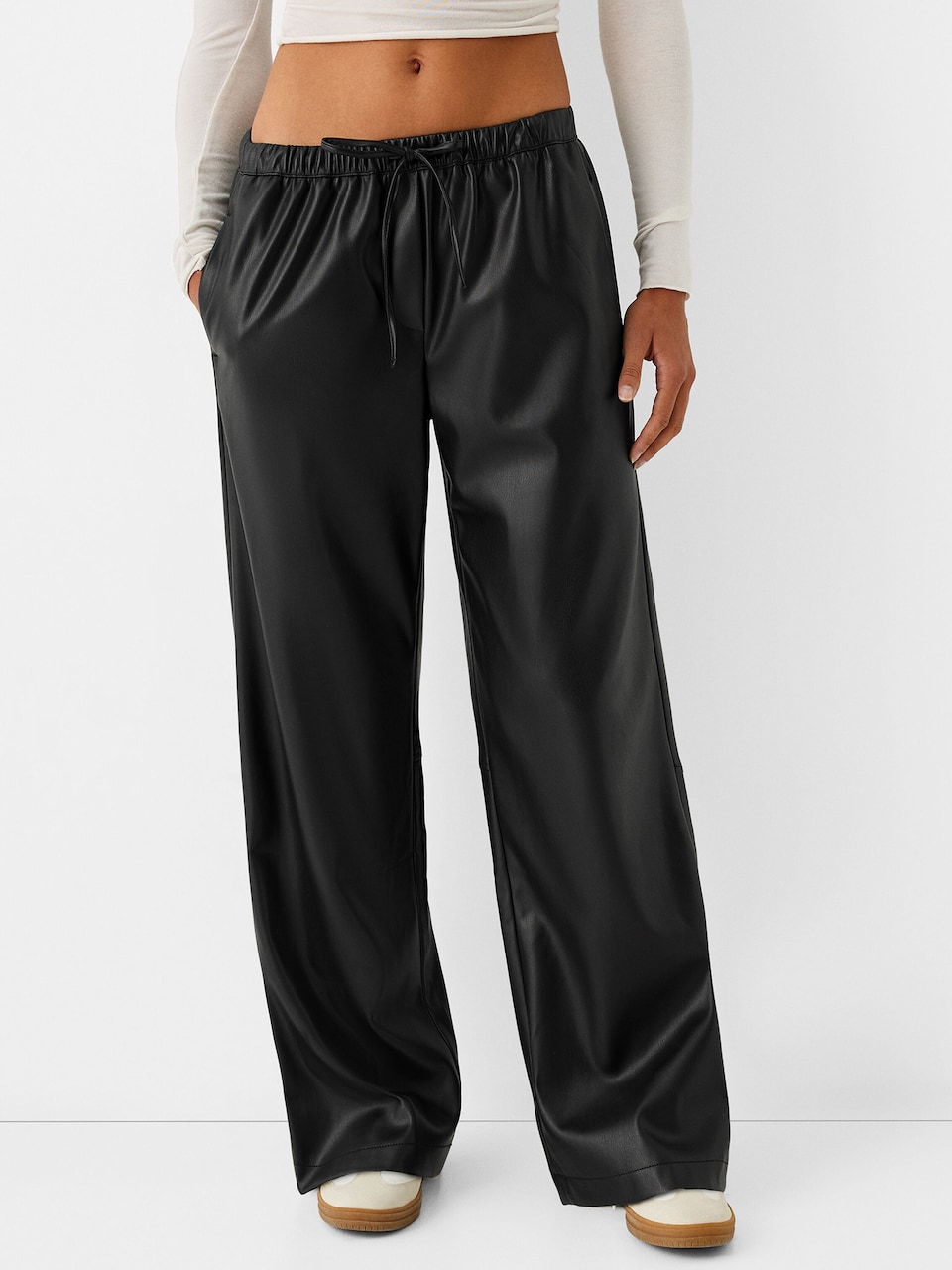 Pantaloni piele Bershka