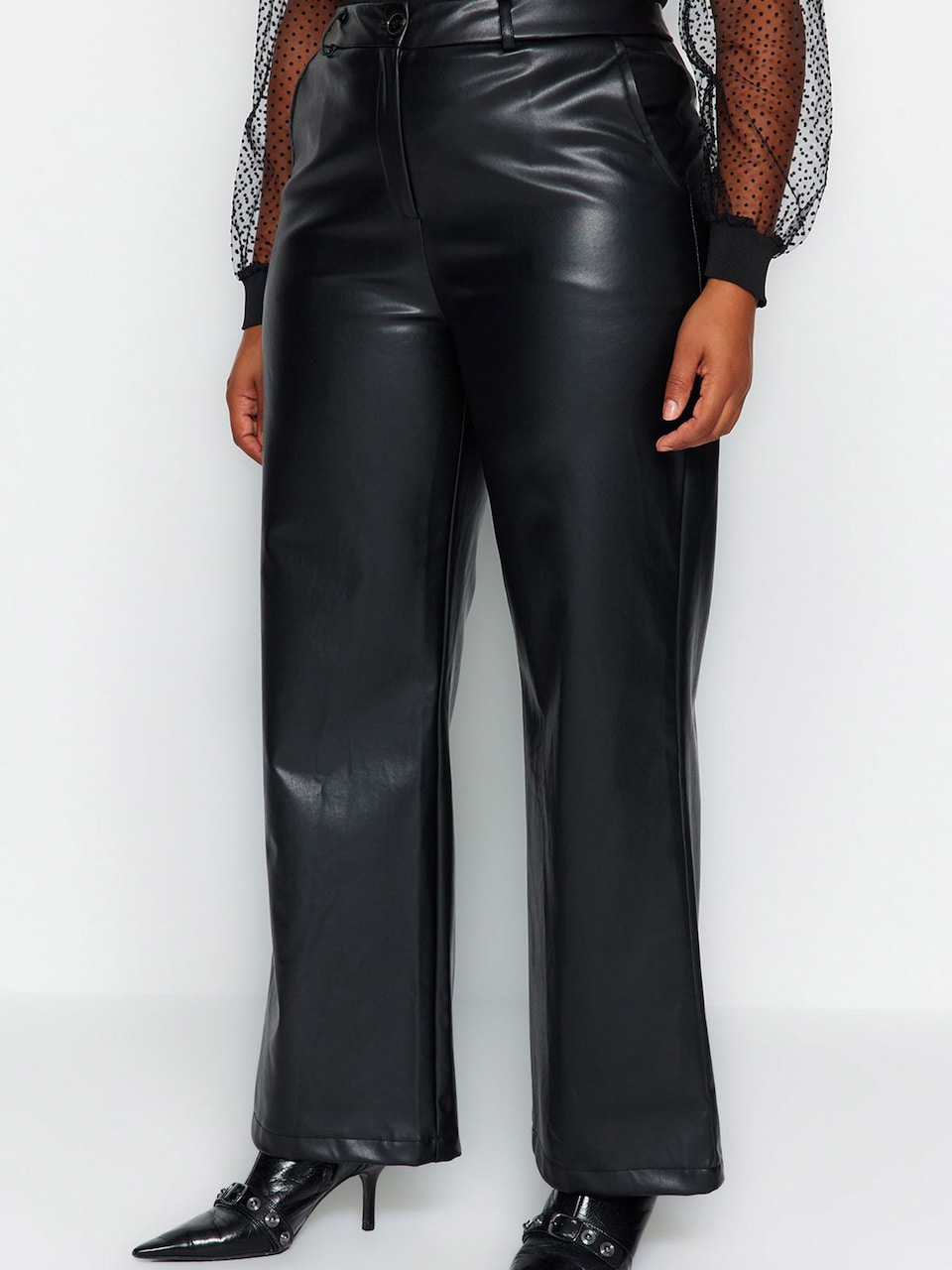Pantaloni piele Trendyol Curve