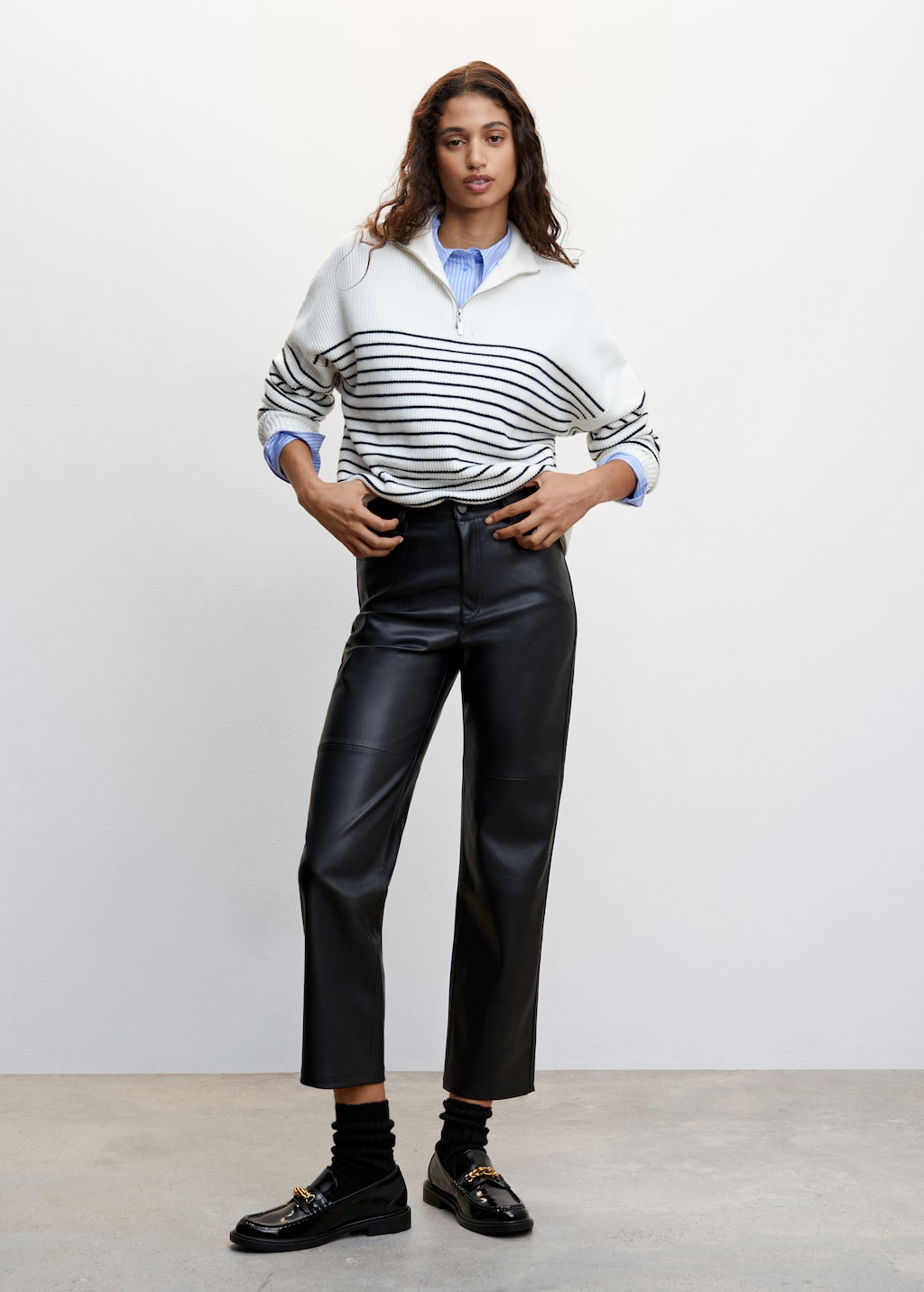 Pantaloni Piele Mango