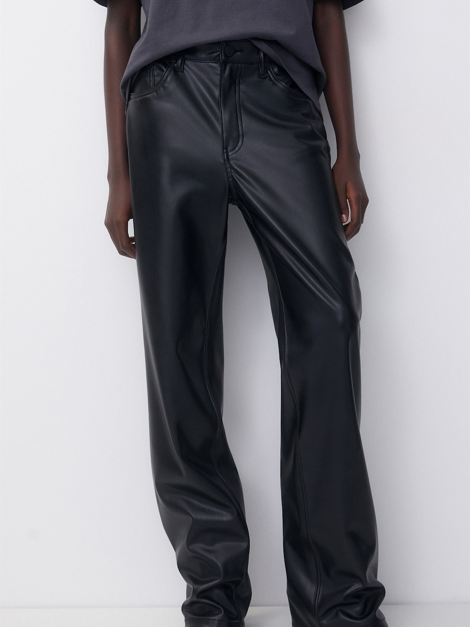 Pantaloni piele Pull&Bear