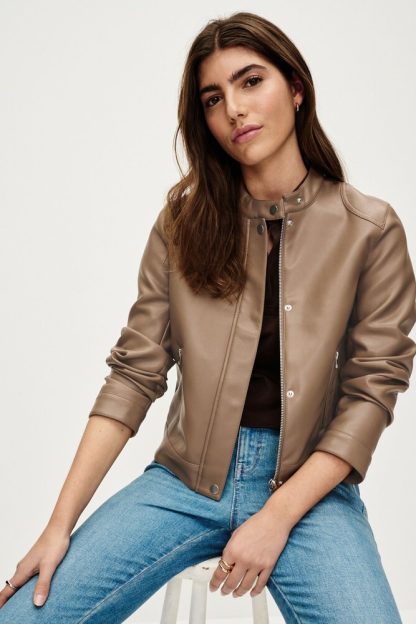 Jachetă din piele artificială cu două rânduri de degete