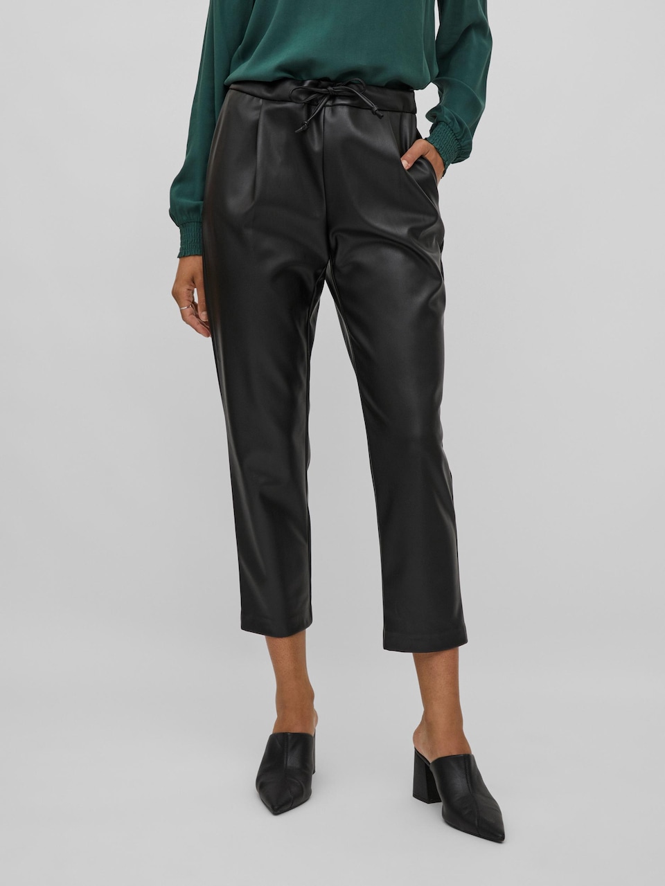 Pantaloni piele VILA