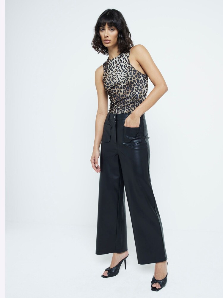 Pantaloni River Island Faux Decupat/Trei sferturi piele