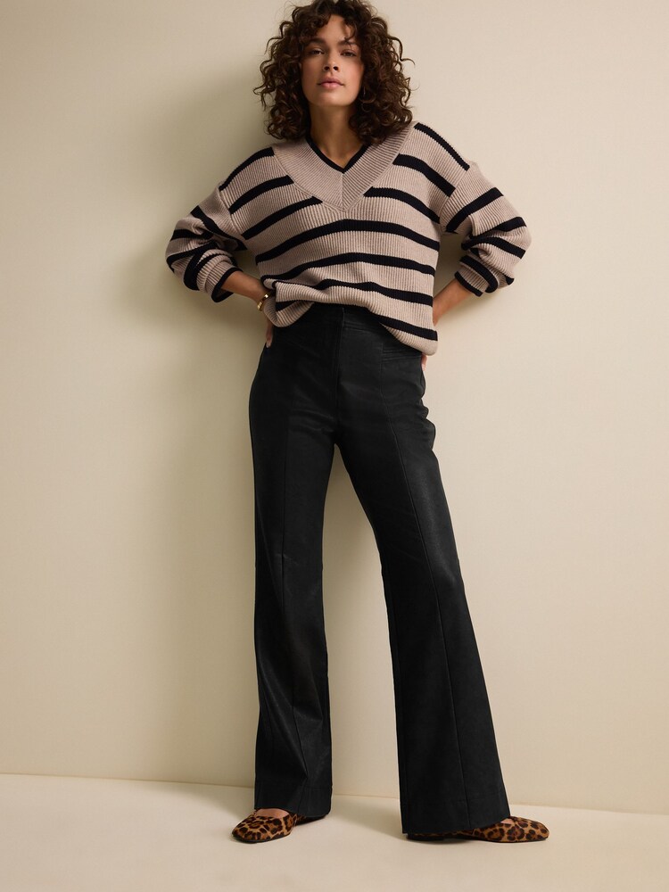 Pantaloni bootcut din imitație de piele