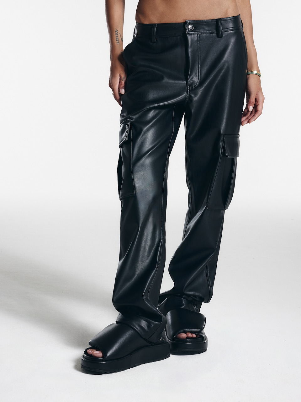 Pantaloni piele ABOUT YOU x Chiara Biasi