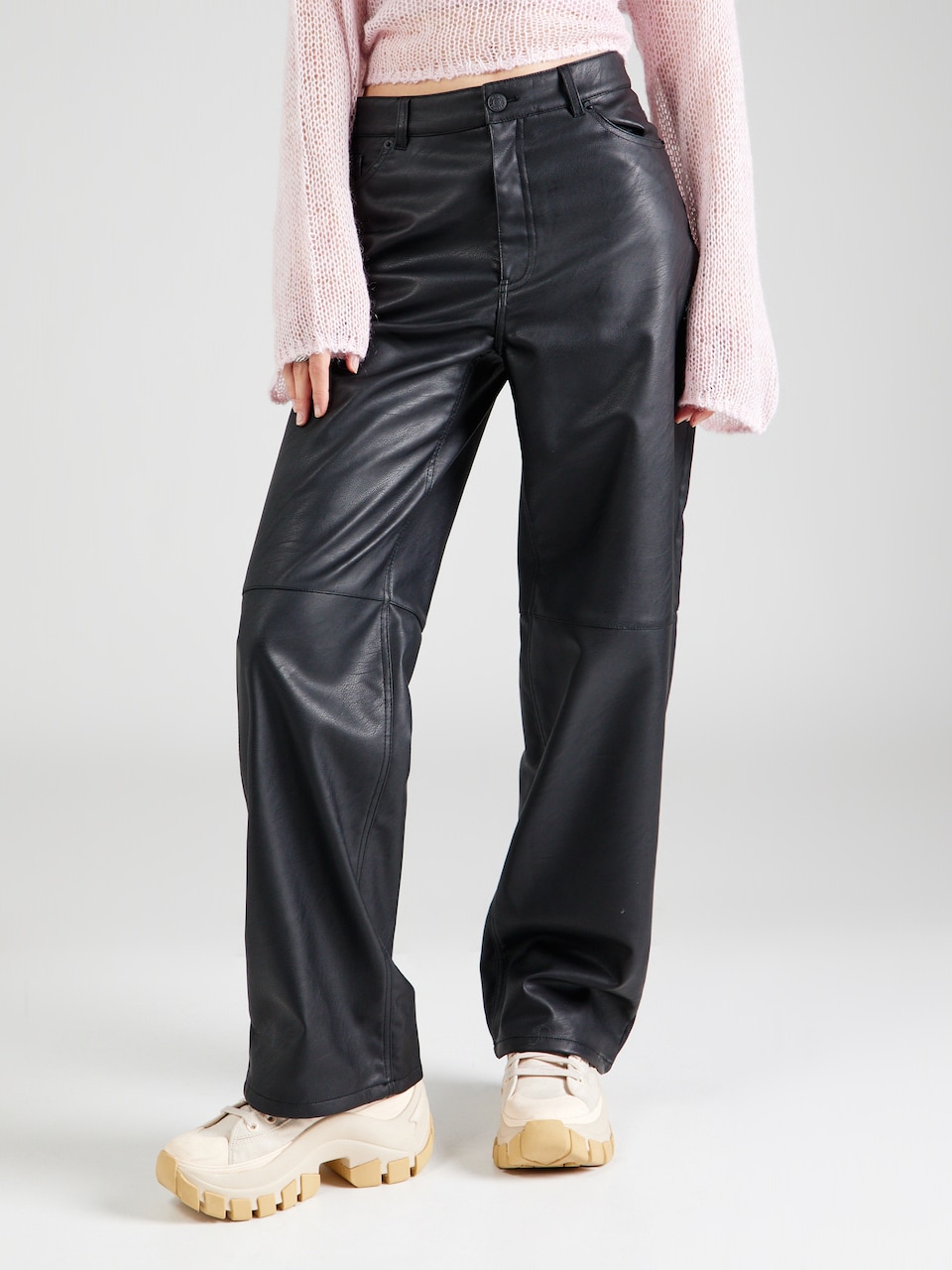 Pantaloni piele Monki