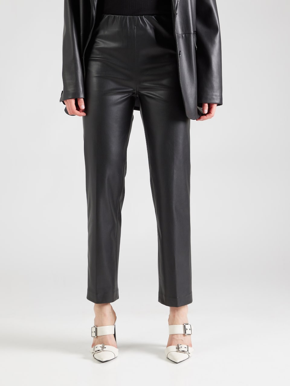 Pantaloni piele b.young